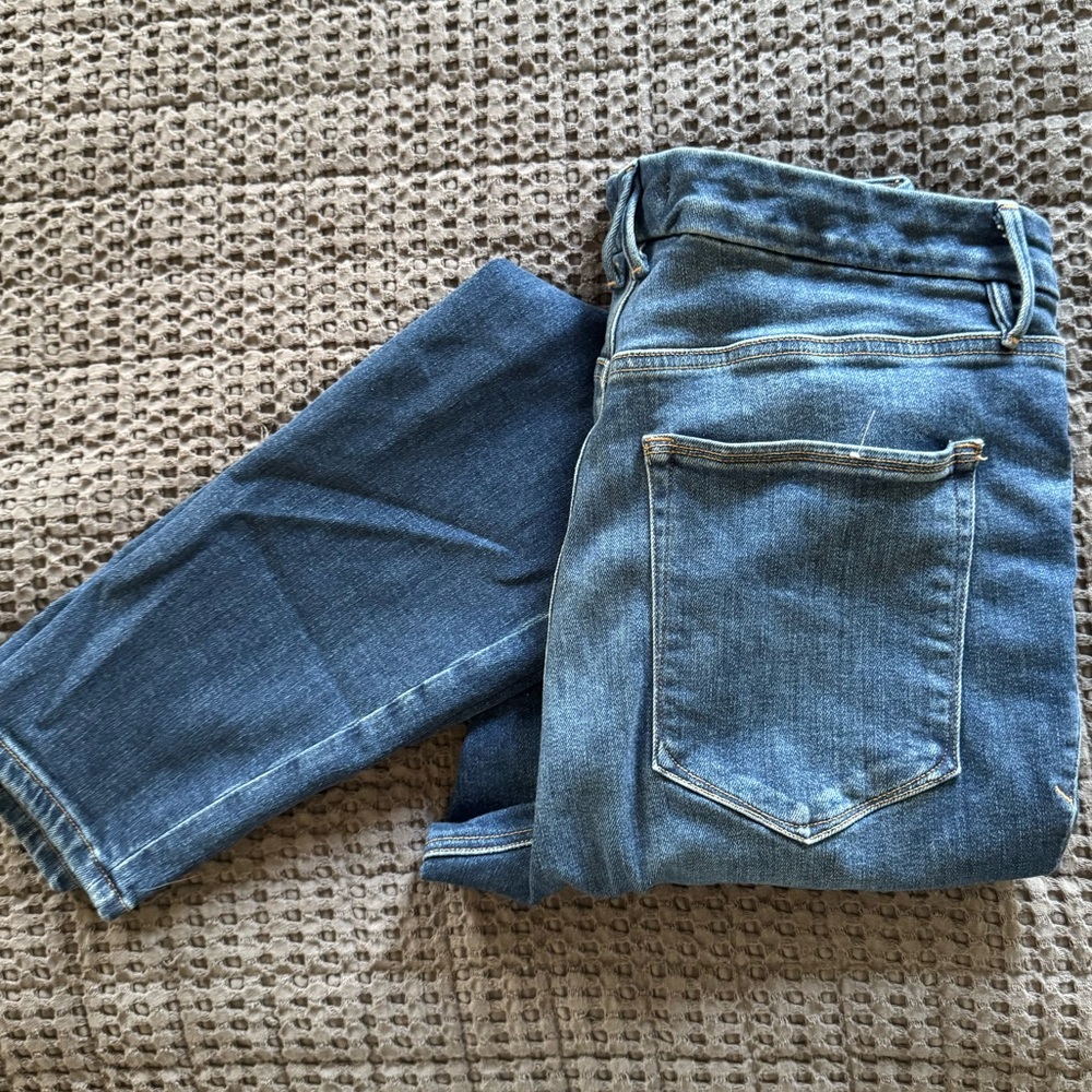 Good American Classic Blue Jeans